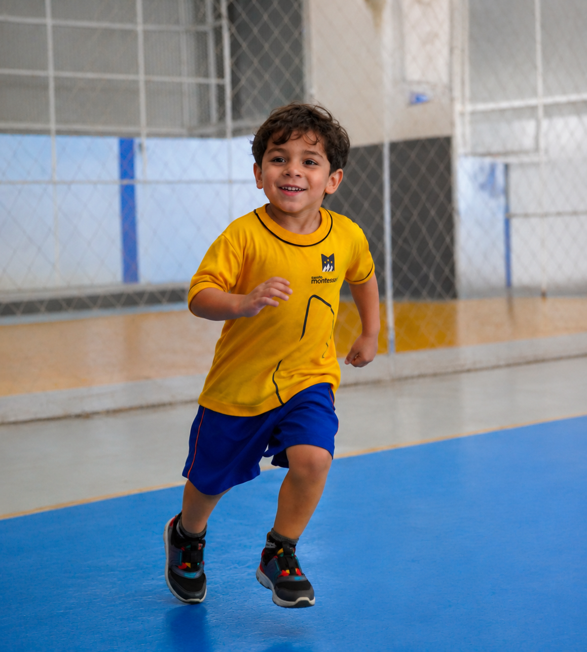 Alunos em atividade na Escola Montessori